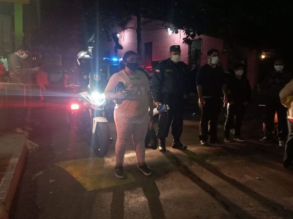Con altoparlantes, buscan concienciar sobre medidas sanitarias en Chacarita - Nacionales - ABC Color