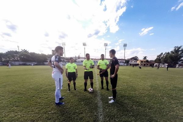 ¡General Díaz disputó un amistoso con árbitros que están fuera del protocolo! - General Díaz - ABC Color