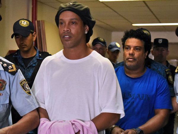 Otro revés: Rechazan pedido de Ronaldinho