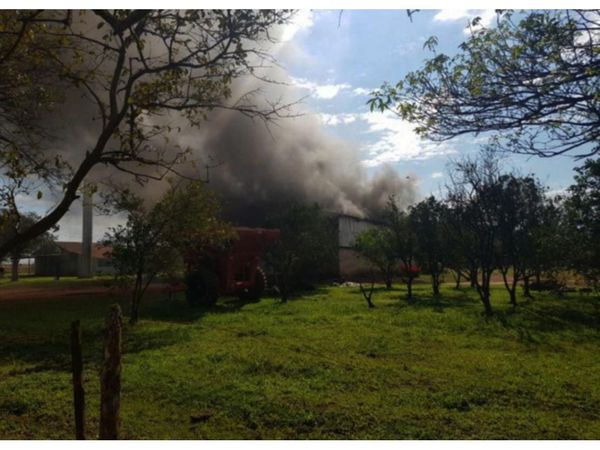 Enfrentamiento entre policías y presuntos invasores deja 5 detenidos y un herido
