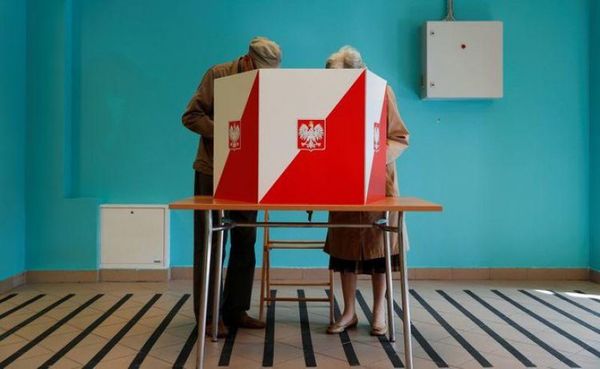 Una Polonia profundamente dividida elige presidente