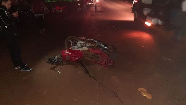 Automovilista huye tras accidente, pero quedó en el lugar la chapa de su vehículo - ABC en el Este - ABC Color