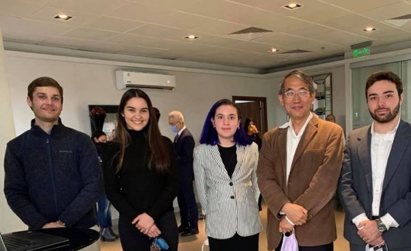 HOY / Estudiantes paraguayos innovan en tecnología con paneles solares