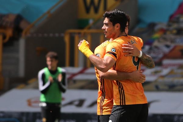 Raúl Jiménez guía el triunfo del Wolves - Fútbol - ABC Color