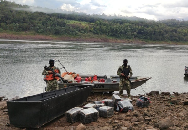 Incautan 300 kilos de marihuana