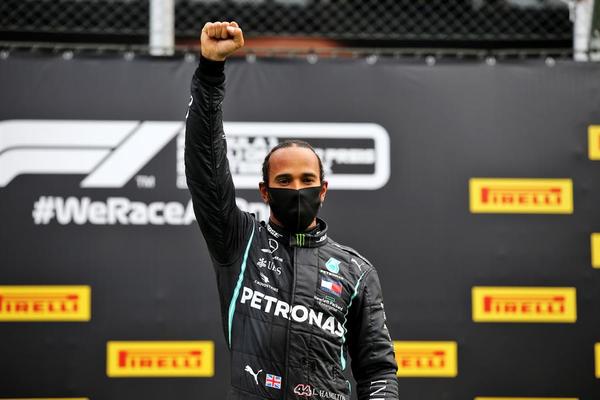 Lewis Hamilton se lleva el Gran Premio de Estiria
