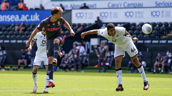 Leeds gana y acaricia el deseado ascenso