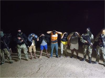 Siete detenidos al intentar ingresar de forma ilegal al país