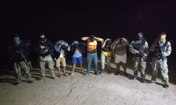 Detienen a varias personas durante rastrillajes en el río Paraná