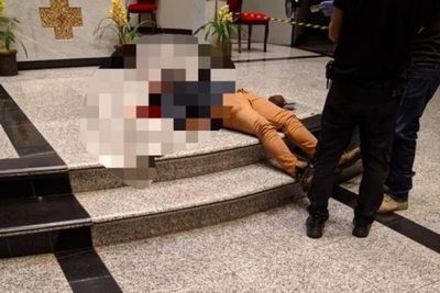 Un hombre mata a su esposa, dispara a sus hijos y otras personas, luego se suicida dentro de una iglesia