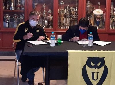 Curda y Municipalidad firman cesión de uso - Polideportivo - ABC Color
