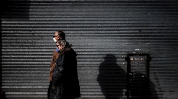 Argentina supera los 100.000 casos de COVID-19 pero logra descenso diario