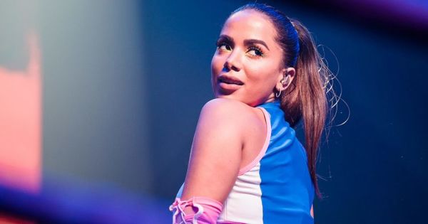 Anitta consolida su activismo político mientras su música conquista 4 idiomas