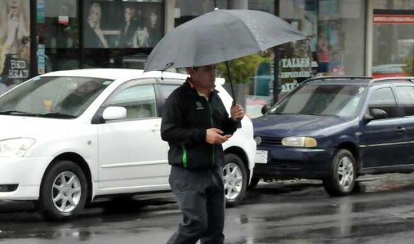 Anuncian clima fresco y lloviznas para este lunes