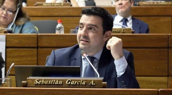 HOY / Diputado García vuelve a dar negativo y descarta Covid-19
