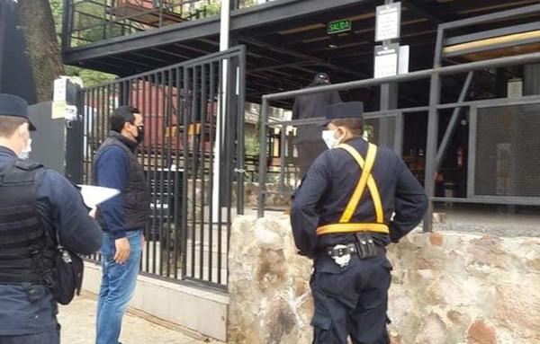 Intervienen local en San Lorenzo tras denuncias de aglomeración