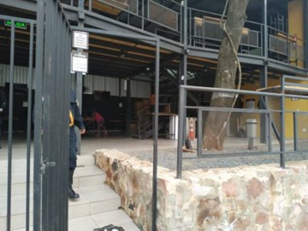 Dueño de "La Pachanga" afirma que cumplieron con normas sanitarias: "El inconveniente fue que la gente empezó a bailar" » Ñanduti