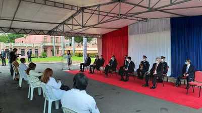 Abdo promulga la de Ley de Jubilación de Profesionales de la Salud » Ñanduti