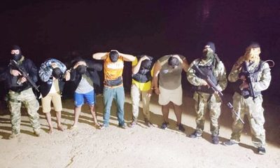 Siete aprehendidos  cuando intentaban  ingresar ilegalmente  a través del río Paraná – Diario TNPRESS