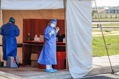 Médico insta a la ciudadanía aplicar modo "COVID de vivir" para evitar expansión del virus