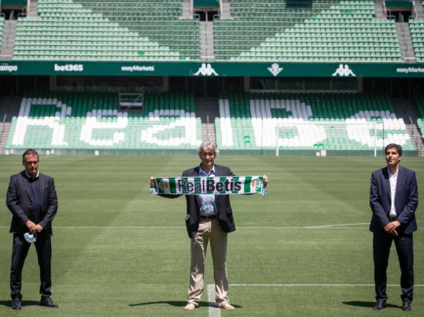 Manuel Pellegrini fue presentado en el Real Betis