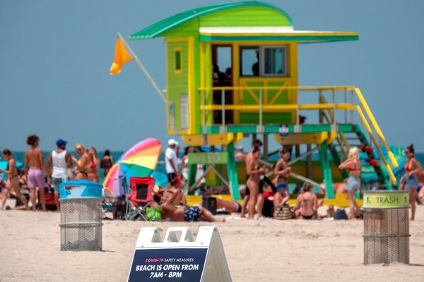 Mientras tanto en EEUU: Los casos de COVID aumentan sin parar y las playas de Florida se siguen llenando - Megacadena — Últimas Noticias de Paraguay
