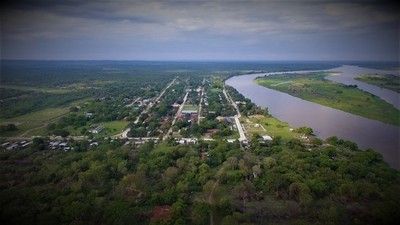 Preocupación ante desbordes: Gestionan una defensa costera en Puerto Pinasco
