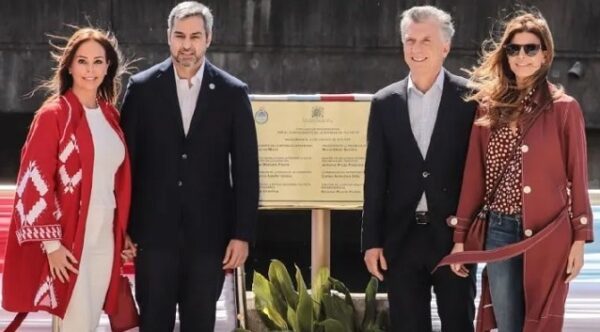 Macri "visita" a Abdo Benítez tras encuentro con Cartes