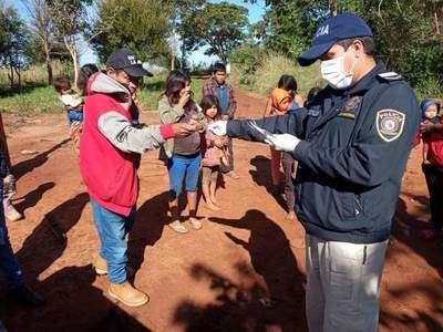 Entregan documentos de identidad a nativos de comunidades indígenas de varios departamentos - ADN Paraguayo