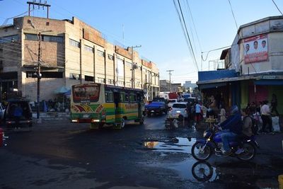 Intendente de Luque busca impulsar el uso obligatorio de tapabocas ante declaración de emergencia sanitaria  - Periodísticamente - ABC Color