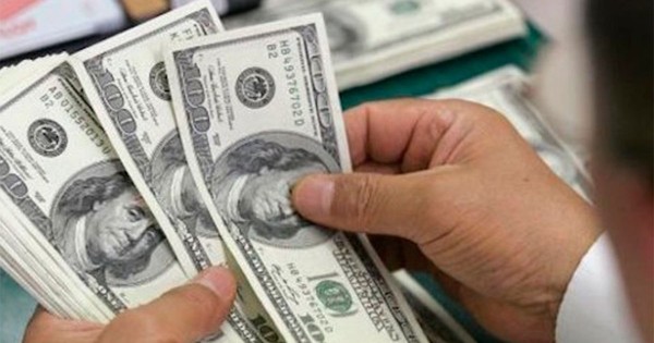 El dólar no detiene su pico y sigue rumbo hacia los G. 6.900