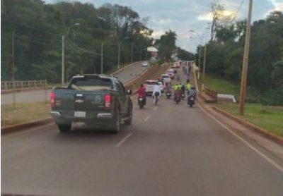 Con caravana exigieron medidas y asistencia efectiva del Gobierno para el comercio