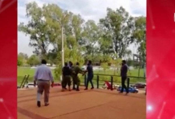 Concejal golpea a ciudadano por escracharlo | Noticias Paraguay