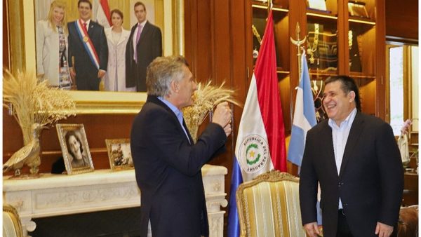 Sorpresiva visita que generó miles de críticas
