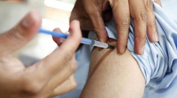 Doctor recomienda priorizar la aplicación de la vacuna contra neumococo a personas de riesgo » Ñanduti