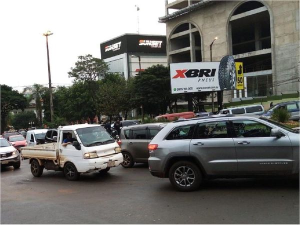 Comerciantes esteños realizan manifestación para exigir plan de reactivación económica