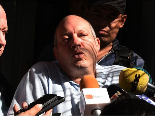 Stadecker solicita necropsia de los restos de su esposa