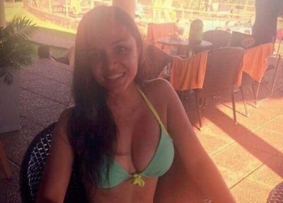 Diputada publica foto en bikini y dice que extraña abrazar al sol