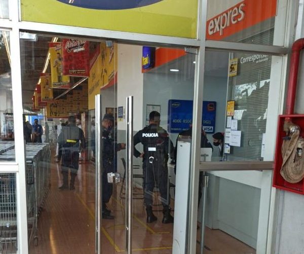 Dos bandidos roban dinero de boca de cobranza del Banco Itaú – Diario TNPRESS