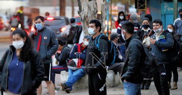 COVID-19: Línea 154 recibe 1.000 llamadas por día y reconocen saturación