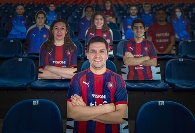 Cerro quiere llenar su estadio con figuras de PVC