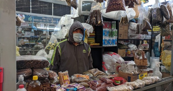 Vendedores del Abasto se reinventan para sobrellevar la crisis y ganarse el sustento