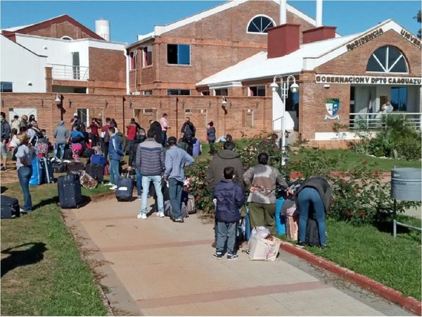 Connacionales inician cuarentena en universidad de Coronel Oviedo