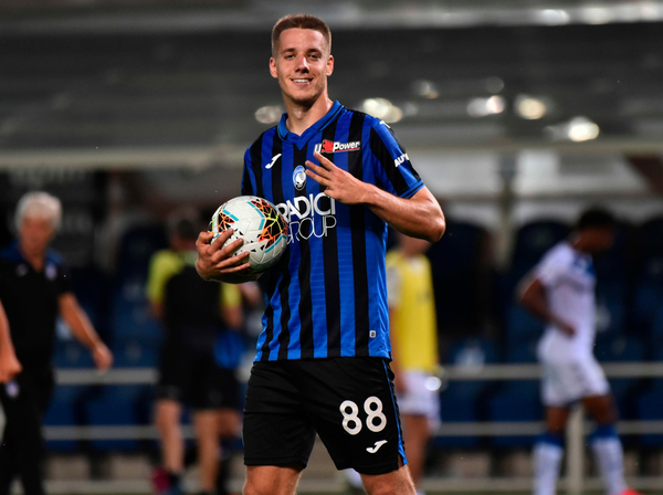 Atalanta mete presión a base de goleada