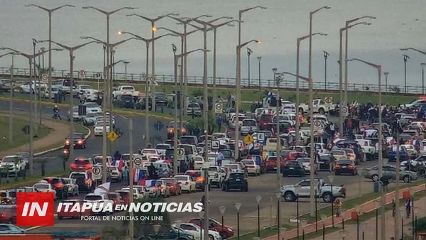 COMERCIO FRONTERIZO AL LÍMITE, SALEN A LAS CALLES PARA LLAMAR LA ATENCIÓN DEL GOBIERNO