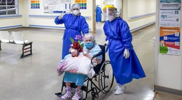 Mujer de 94 años vence al COVID-19 en Ciudad del Este