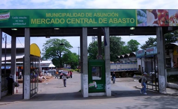 HOY / Mercado de Abasto: confirman 2 casos de COVID-19 y 100 personas van a cuarentena