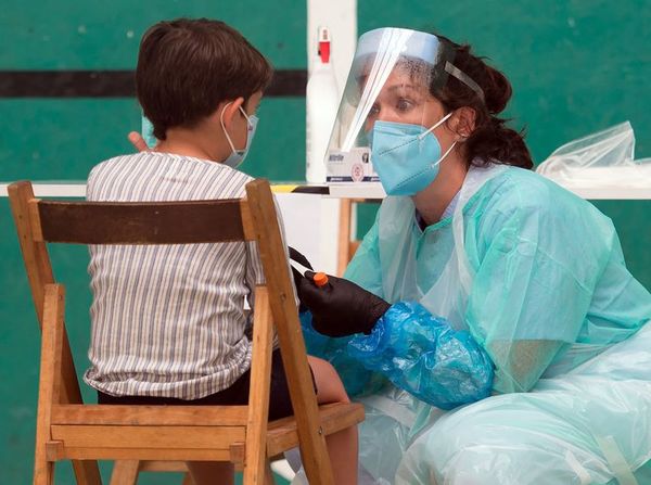 Restricciones regresan para millones de personas y crece esperanza de una vacuna - Mundo - ABC Color
