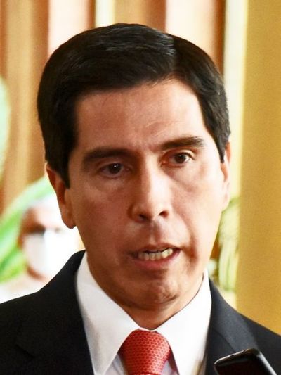 Caso Salúm: Asesor dice que no respondió a Diputados por una cuestión de forma - Nacionales - ABC Color