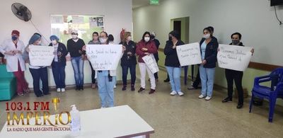 Personal de Blanco del Puesto de salud Juan Pablo II del Barrio Obrero realiza manifestación en contra del Ministerio de Salud
